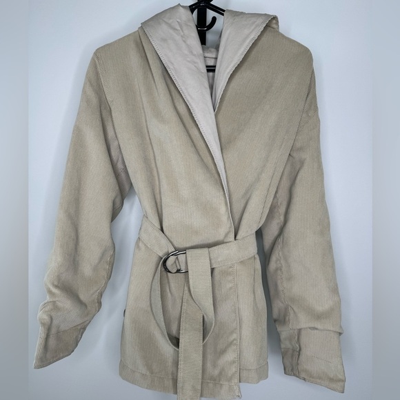 Max Mara Reversible Raincoat - Versatile Style Meets Weather Protection - Picture 1 of 10